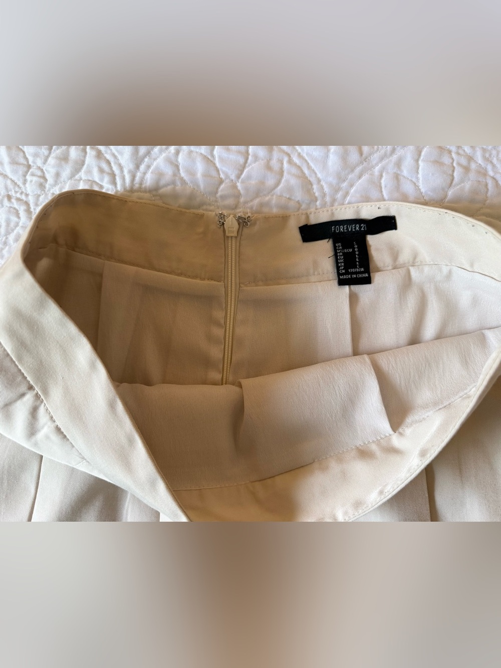 Forever 21 Junior’s L Pleated Lined Khaki Skirt - Picture 6 of 6